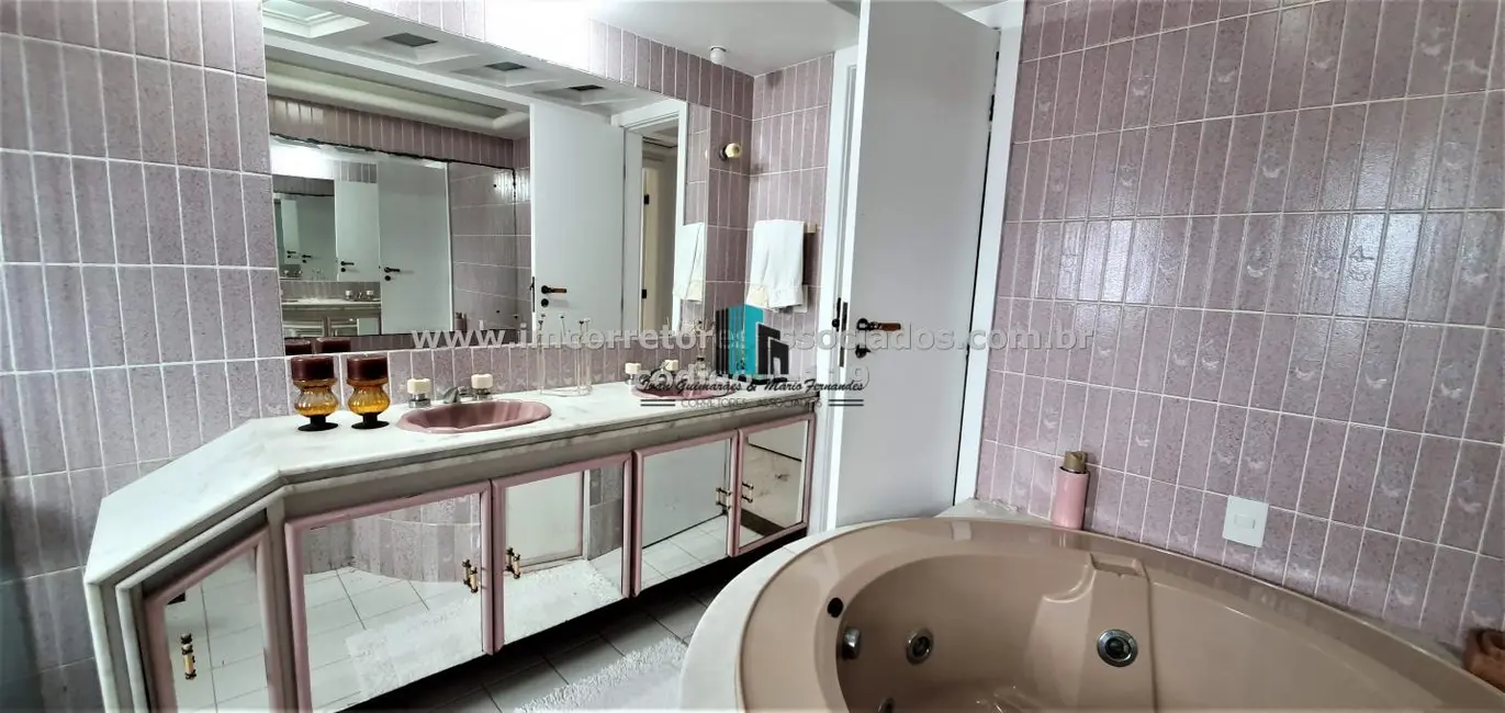 Foto 18 de Apartamento à venda em Ondina, Salvador - BA