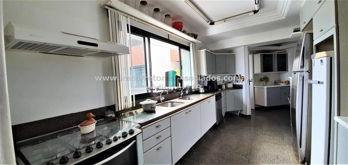 Foto 10 de Apartamento à venda em Ondina, Salvador - BA