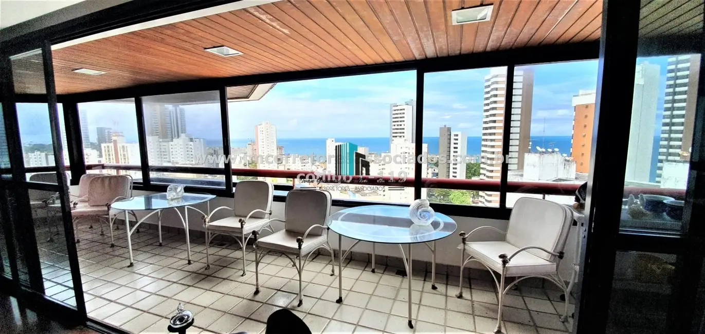 Foto 11 de Apartamento à venda em Ondina, Salvador - BA