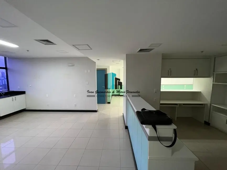 Sala Comercial para alugar, 340m2 em Itaigara, Salvador - BA - imagem 9 Foto 9 de Sala Comercial para alugar, 340m2 em Itaigara, Salvador - BA