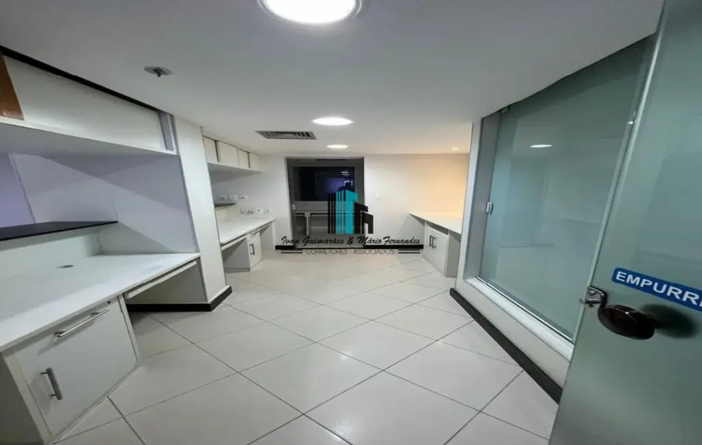 Sala Comercial para alugar, 340m2 em Itaigara, Salvador - BA - imagem 4 Foto 4 de Sala Comercial para alugar, 340m2 em Itaigara, Salvador - BA