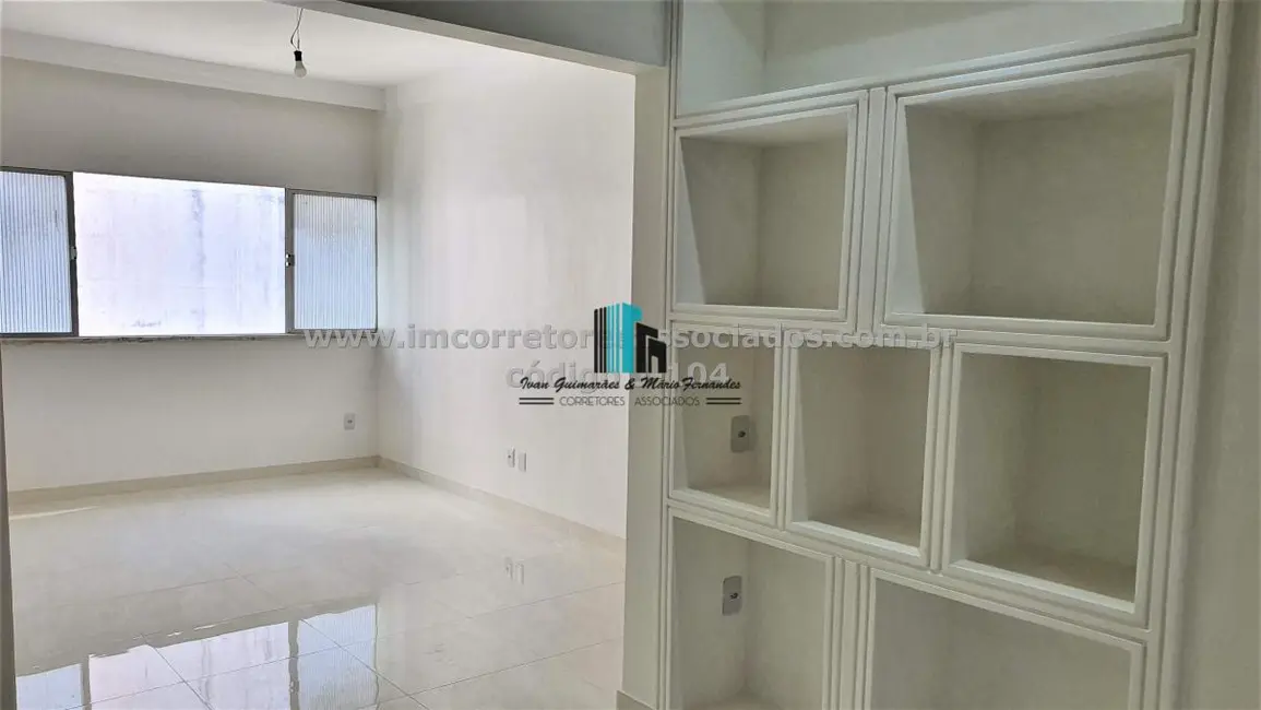 Foto 2 de Apartamento com 2 quartos à venda em Vitória, Salvador - BA