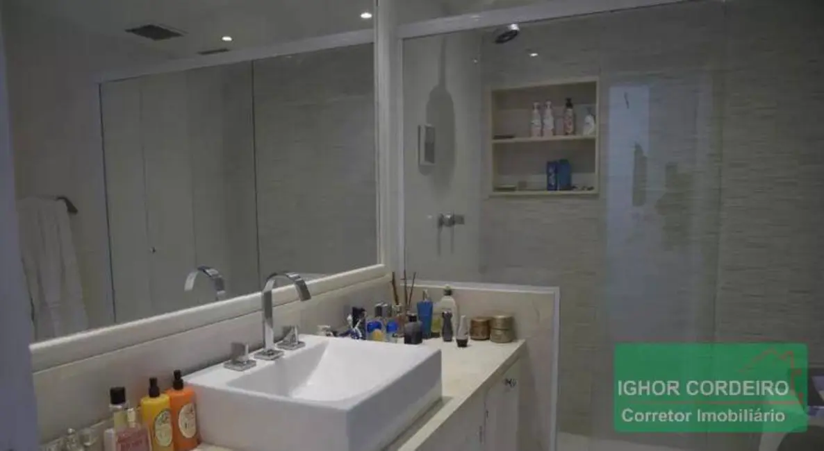 Apartamento com 3 quartos à venda, 240m2 em Freguesia (Jacarepaguá), Rio De Janeiro - RJ - imagem 9 Foto 9 de Apartamento com 3 quartos à venda, 240m2 em Freguesia (Jacarepaguá), Rio De Janeiro - RJ