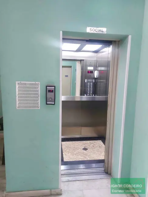 Foto 2 de Apartamento com 2 quartos à venda, 74m2 em Laranjeiras, Rio De Janeiro - RJ