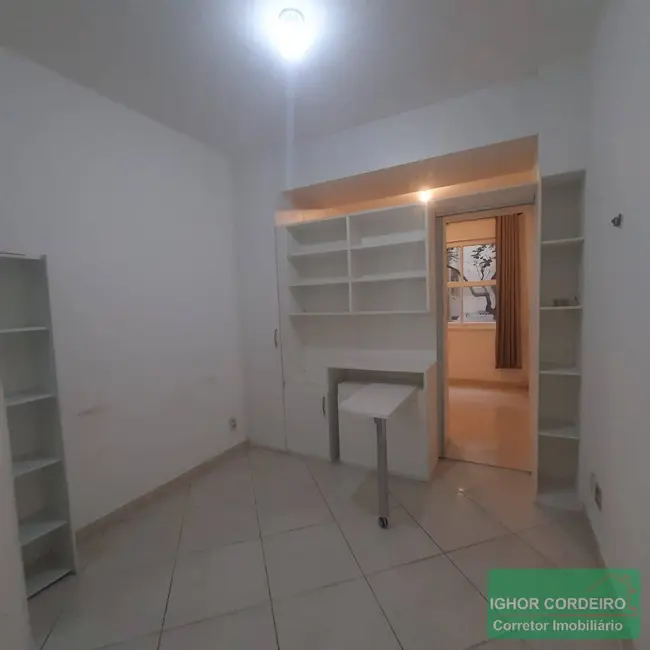 Apartamento com 1 quarto para alugar, 25m2 em Catete, Rio De Janeiro - RJ - imagem 5 Foto 5 de Apartamento com 1 quarto para alugar, 25m2 em Catete, Rio De Janeiro - RJ