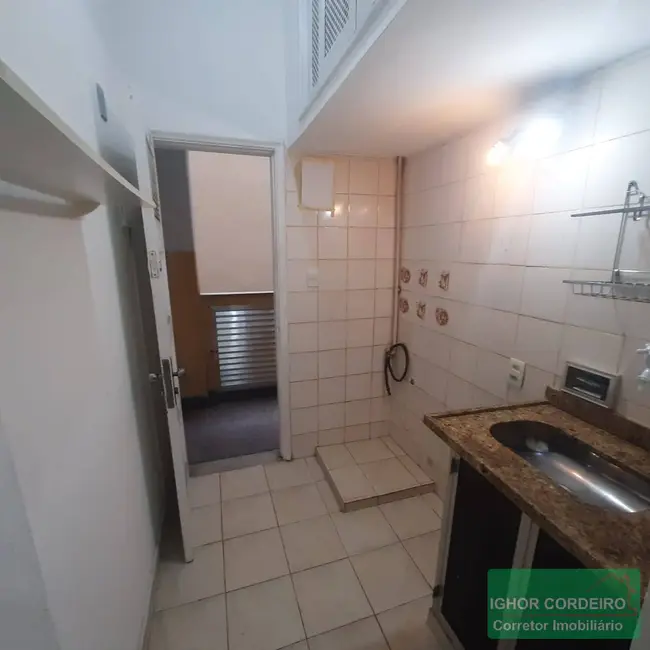 Foto 2 de Apartamento com 1 quarto para alugar, 25m2 em Catete, Rio De Janeiro - RJ