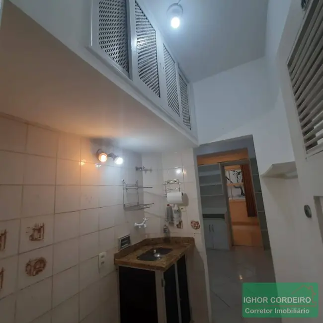 Apartamento com 1 quarto para alugar, 25m2 em Catete, Rio De Janeiro - RJ - imagem 4 Foto 4 de Apartamento com 1 quarto para alugar, 25m2 em Catete, Rio De Janeiro - RJ