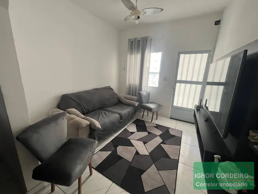 Foto 1 de Casa com 2 quartos à venda, 90m2 em Ramos, Rio De Janeiro - RJ