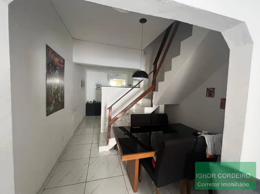 Foto 4 de Casa com 2 quartos à venda, 90m2 em Ramos, Rio De Janeiro - RJ