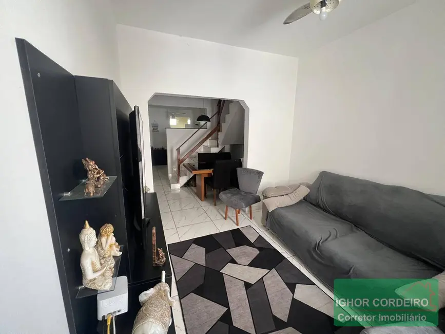 Foto 3 de Casa com 2 quartos à venda, 90m2 em Ramos, Rio De Janeiro - RJ