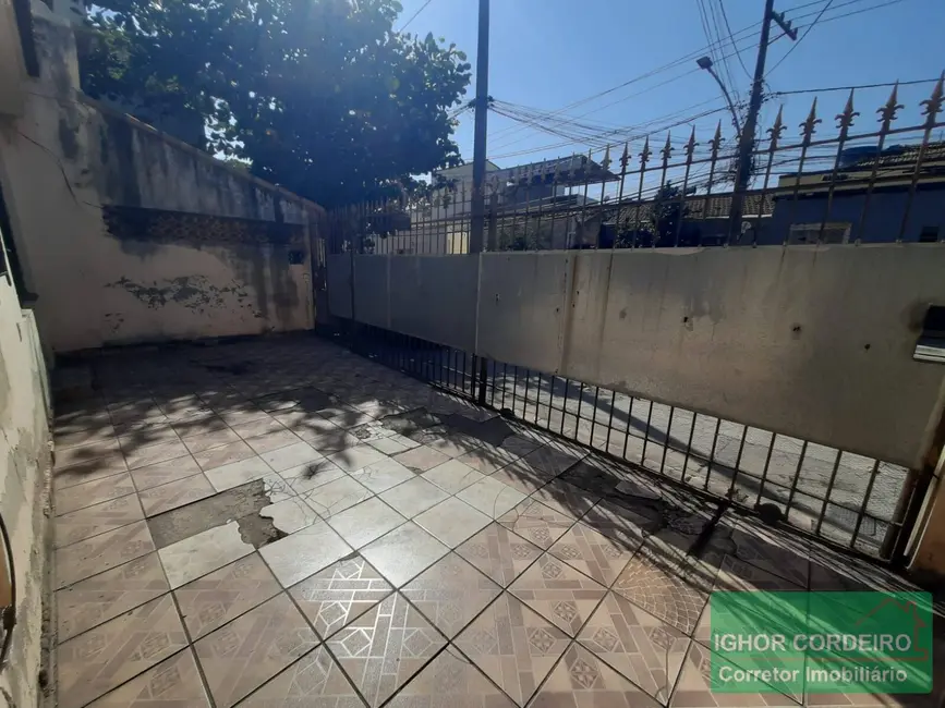 Casa com 7 quartos à venda, 200m2 em Olaria, Rio De Janeiro - RJ - imagem 4 Foto 4 de Casa com 7 quartos à venda, 200m2 em Olaria, Rio De Janeiro - RJ