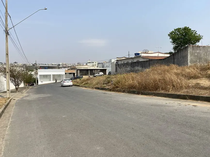 Terreno / Lote à venda, 194m2 em Santo Antonio Do Monte - MG - imagem 6 Foto 6 de Terreno / Lote à venda, 194m2 em Santo Antonio Do Monte - MG