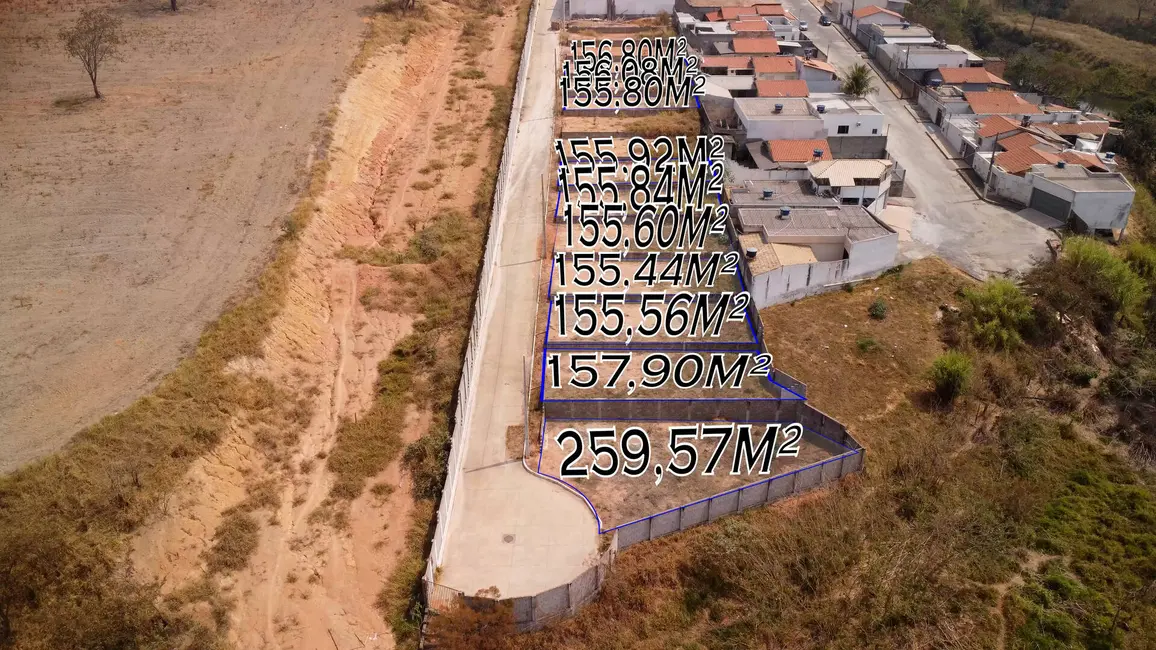 Foto 2 de Terreno / Lote à venda, 155m2 em Santo Antonio Do Monte - MG