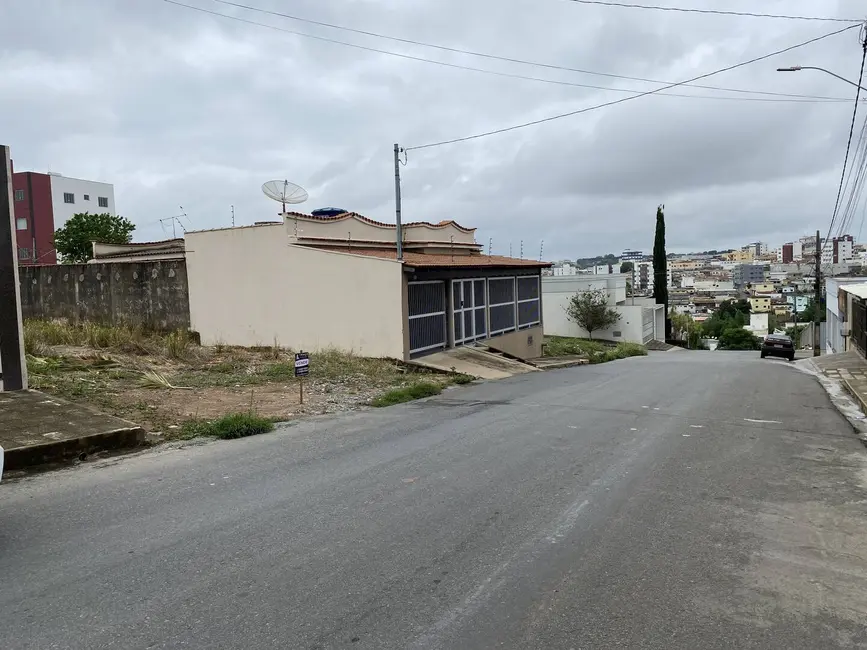 Terreno / Lote à venda, 290m2 em Santo Antonio Do Monte - MG - imagem 5 Foto 5 de Terreno / Lote à venda, 290m2 em Santo Antonio Do Monte - MG