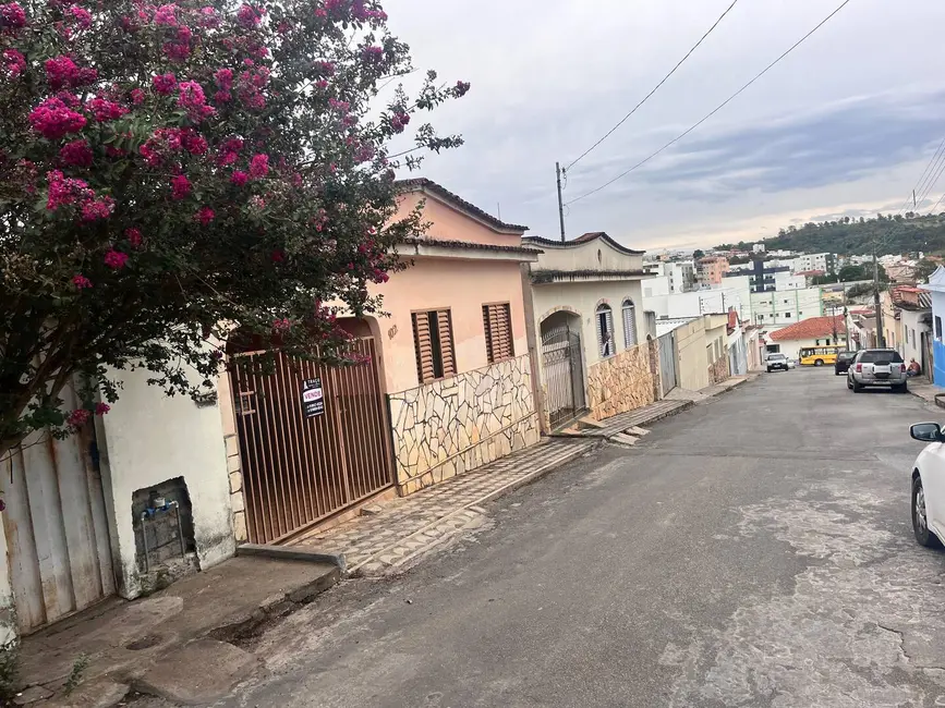 Foto 9 de Casa à venda em Santo Antonio Do Monte - MG