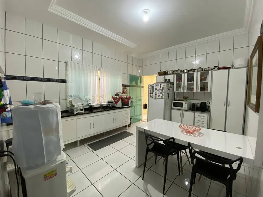 Casa à venda, 210m2 em Santo Antonio Do Monte - MG - imagem 8 Foto 8 de Casa à venda, 210m2 em Santo Antonio Do Monte - MG