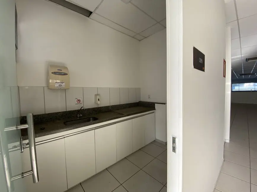 Sala Comercial à venda, 430m2 em Santo Antonio Do Monte - MG - imagem 5 Foto 5 de Sala Comercial à venda, 430m2 em Santo Antonio Do Monte - MG