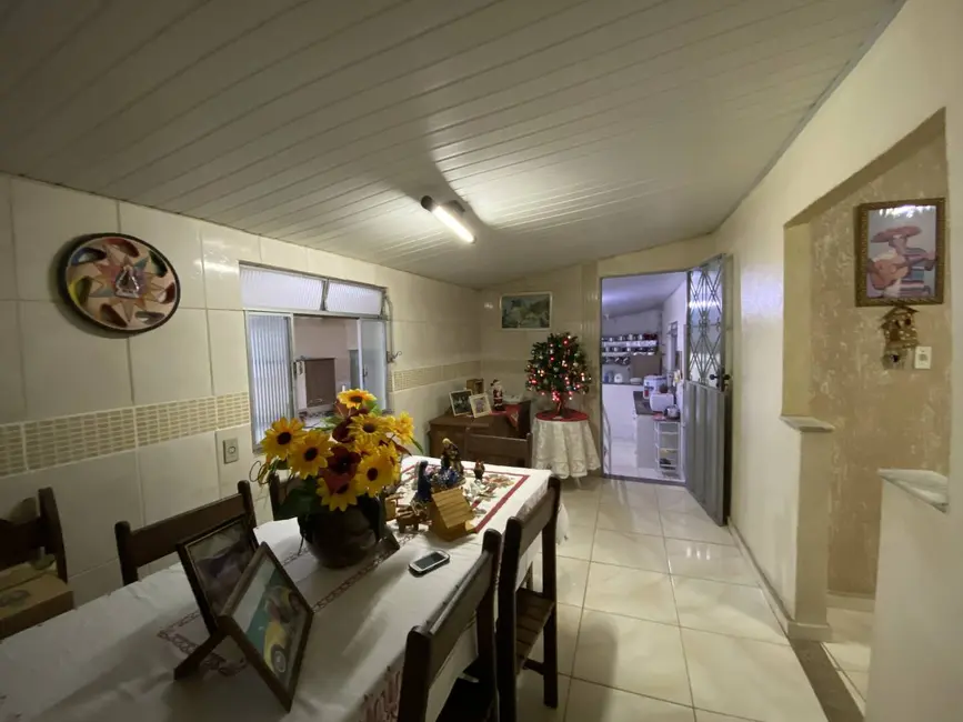 Casa à venda em Santo Antonio Do Monte - MG - imagem 8 Foto 8 de Casa à venda em Santo Antonio Do Monte - MG