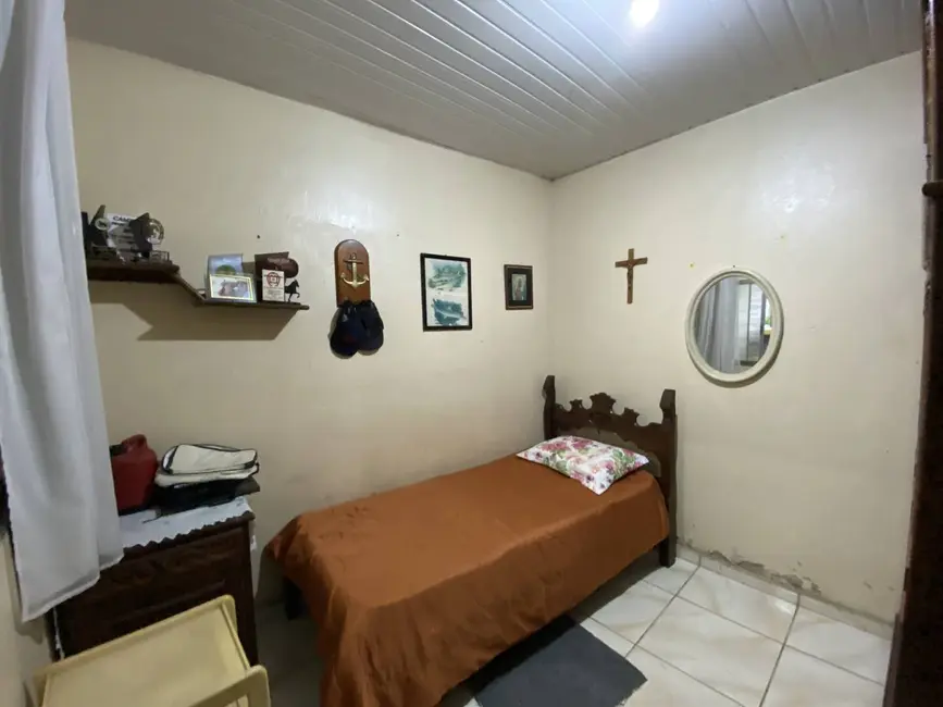 Casa à venda em Santo Antonio Do Monte - MG - imagem 6 Foto 6 de Casa à venda em Santo Antonio Do Monte - MG