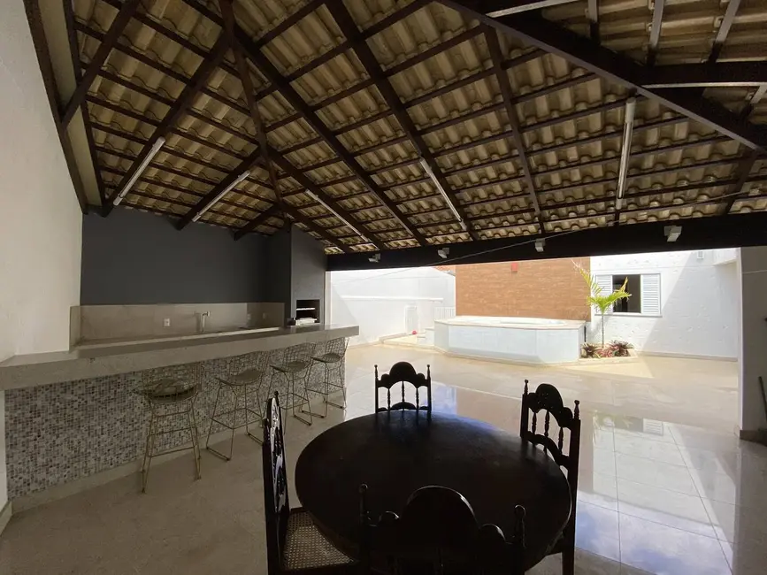 Casa à venda em Santo Antonio Do Monte - MG - imagem 9 Foto 9 de Casa à venda em Santo Antonio Do Monte - MG