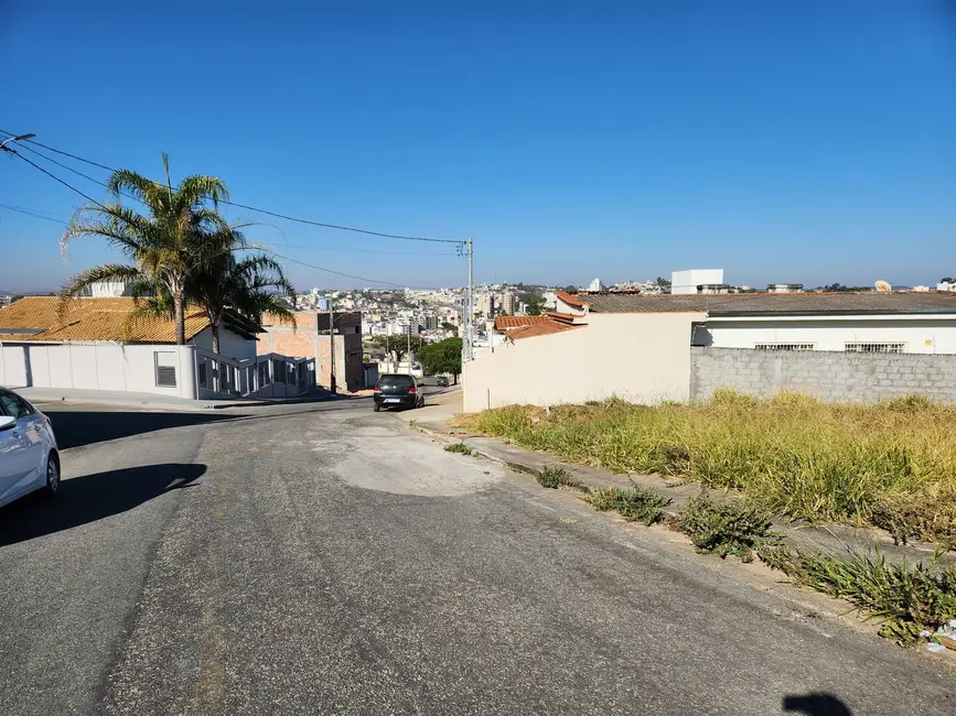 Foto 5 de Terreno / Lote à venda em Santo Antonio Do Monte - MG