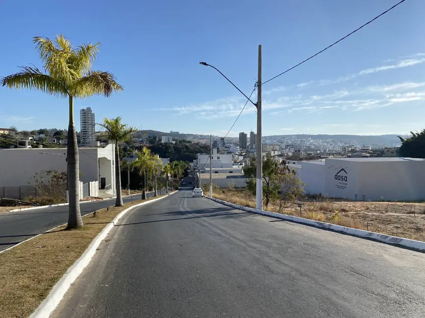 Foto 7 de Terreno / Lote à venda em Santo Antonio Do Monte - MG