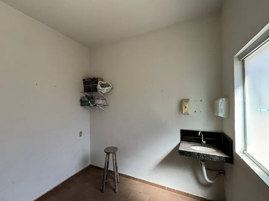 Casa à venda em Santo Antonio Do Monte - MG - imagem 9 Foto 9 de Casa à venda em Santo Antonio Do Monte - MG