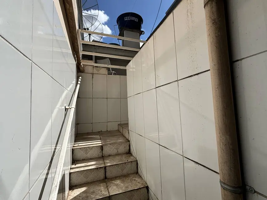 Casa à venda em Santo Antonio Do Monte - MG - imagem 5 Foto 5 de Casa à venda em Santo Antonio Do Monte - MG