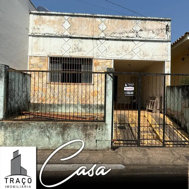 Casa à venda, 134m2 em Centro, Santo Antonio Do Monte - MG - imagem 1 Foto 1 de Casa à venda, 134m2 em Centro, Santo Antonio Do Monte - MG