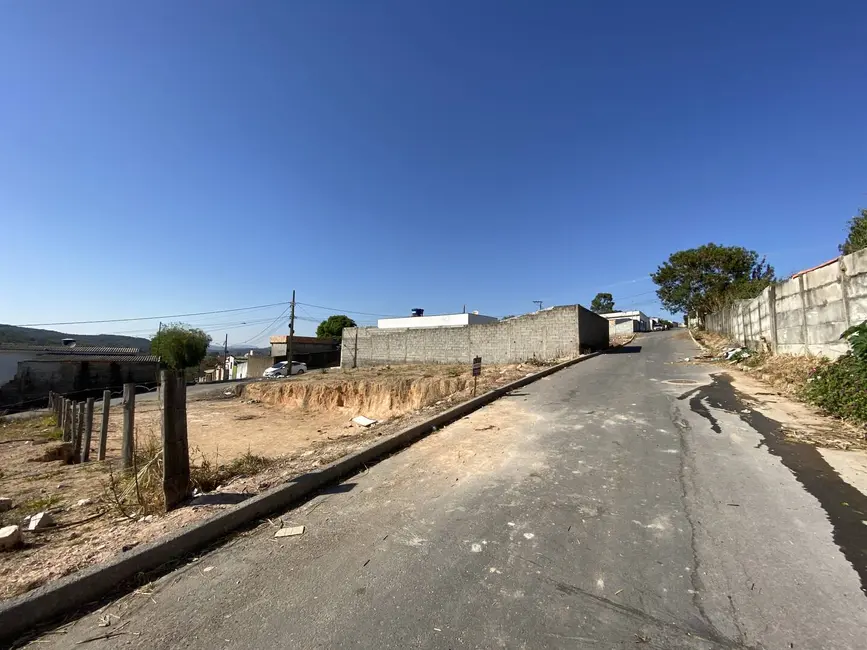 Terreno / Lote à venda, 264m2 em Santo Antonio Do Monte - MG - imagem 2 Foto 2 de Terreno / Lote à venda, 264m2 em Santo Antonio Do Monte - MG