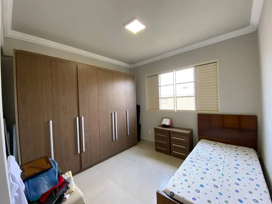 Foto 8 de Apartamento à venda em Santo Antonio Do Monte - MG