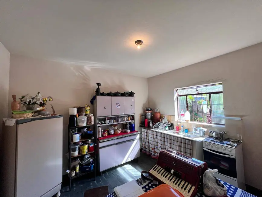 Casa à venda em Santo Antonio Do Monte - MG - imagem 6 Foto 6 de Casa à venda em Santo Antonio Do Monte - MG