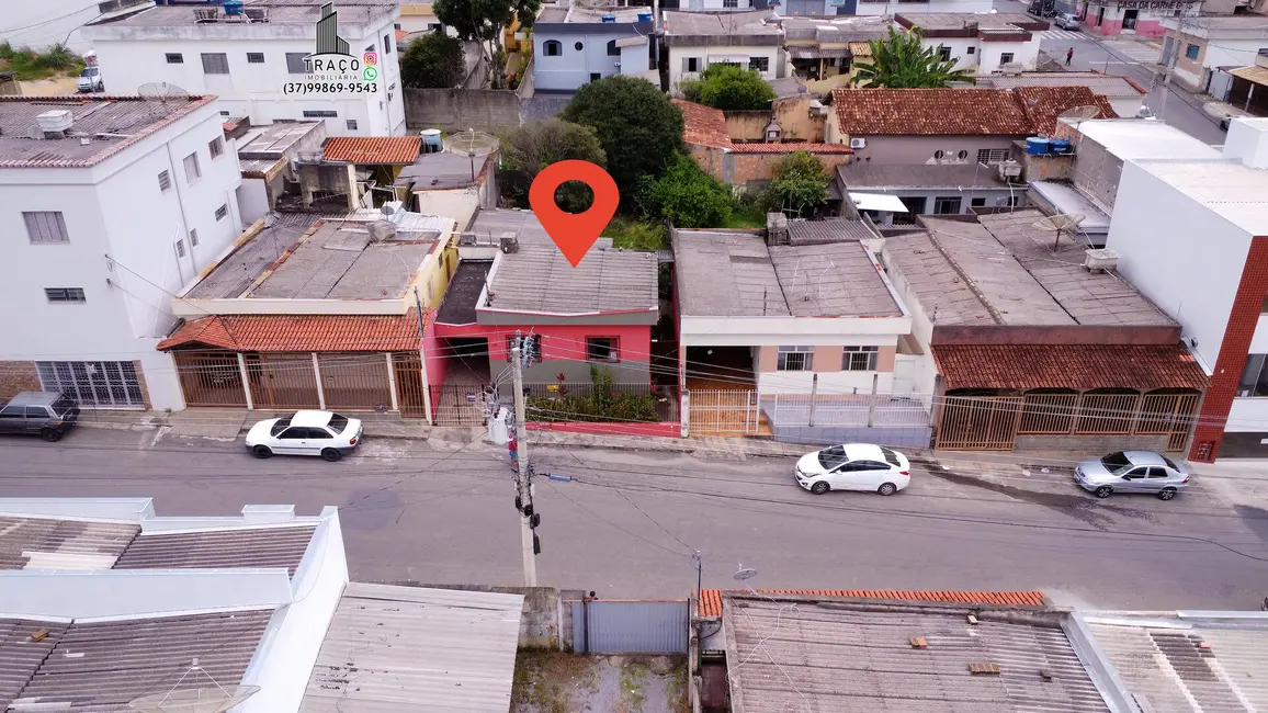 Casa à venda em Santo Antonio Do Monte - MG - imagem 8 Foto 8 de Casa à venda em Santo Antonio Do Monte - MG