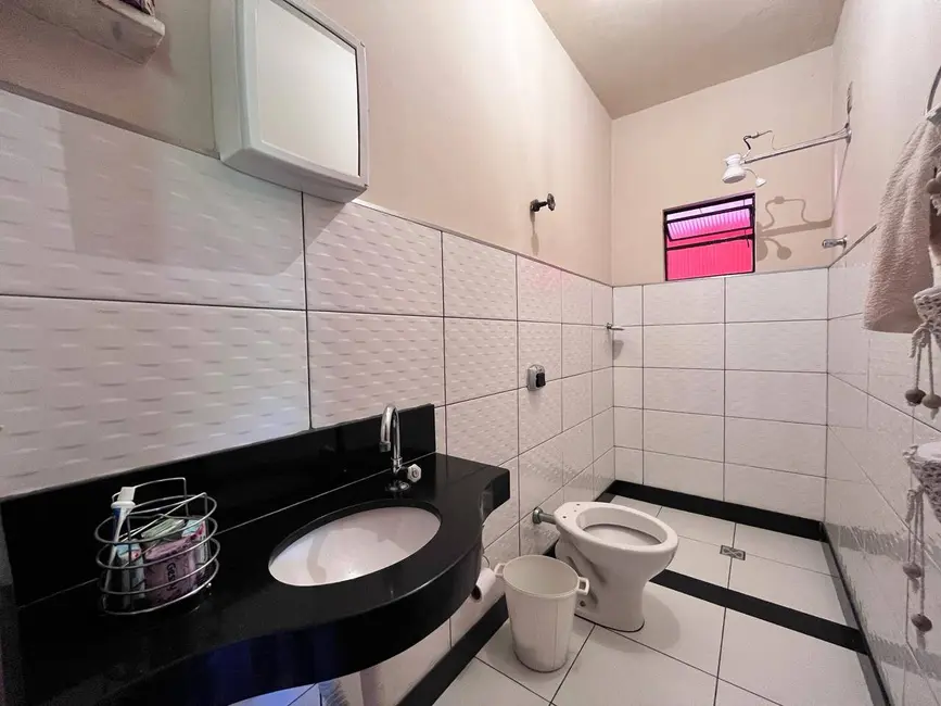 Casa à venda em Santo Antonio Do Monte - MG - imagem 5 Foto 5 de Casa à venda em Santo Antonio Do Monte - MG