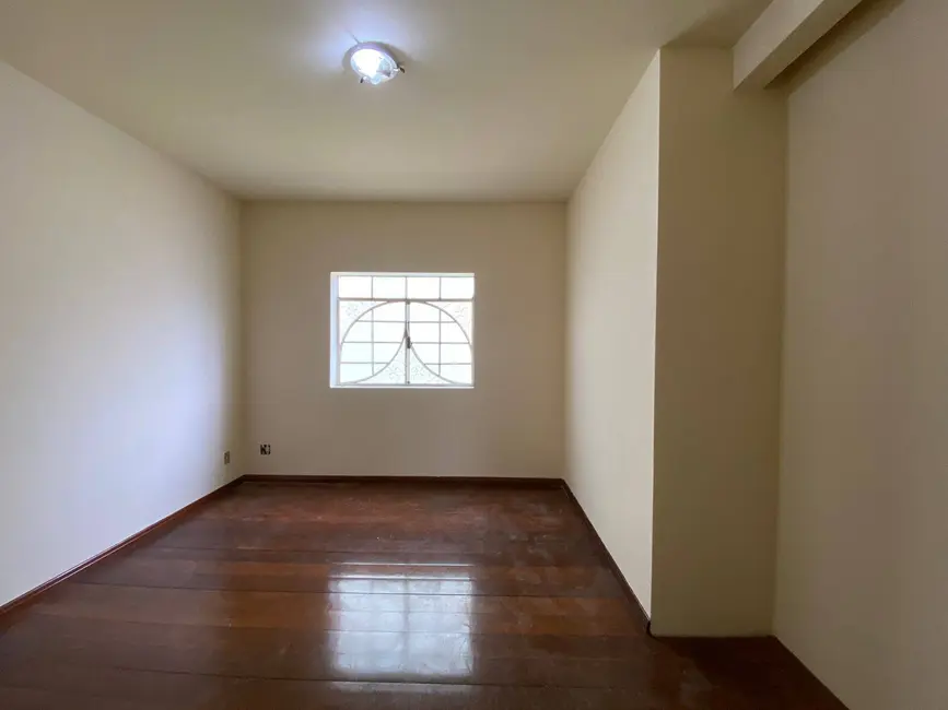 Foto 3 de Apartamento à venda em Centro, Santo Antonio Do Monte - MG