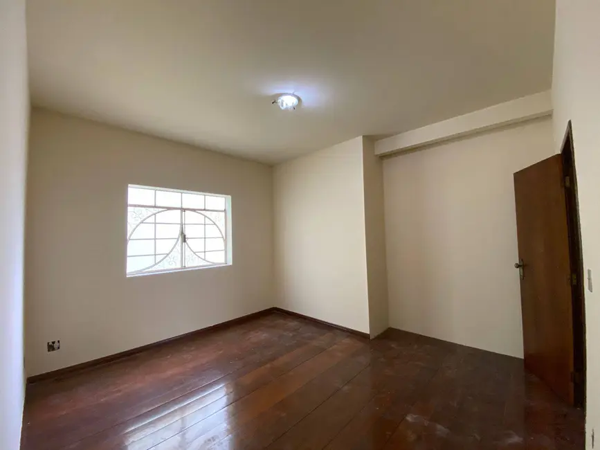 Foto 5 de Apartamento à venda em Centro, Santo Antonio Do Monte - MG