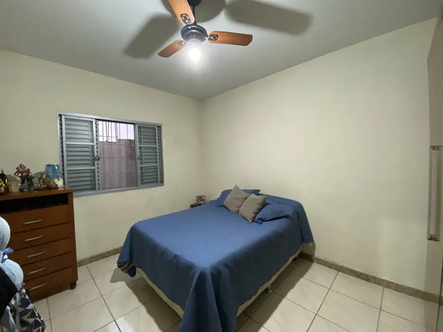 Foto 3 de Apartamento à venda em Santo Antonio Do Monte - MG