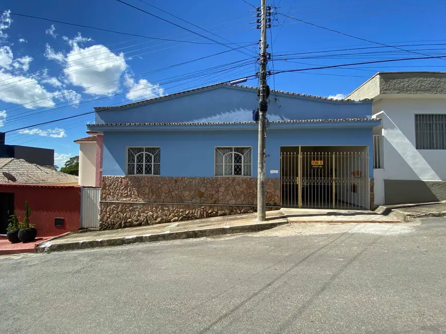 Casa à venda em Santo Antonio Do Monte - MG - imagem 5 Foto 5 de Casa à venda em Santo Antonio Do Monte - MG