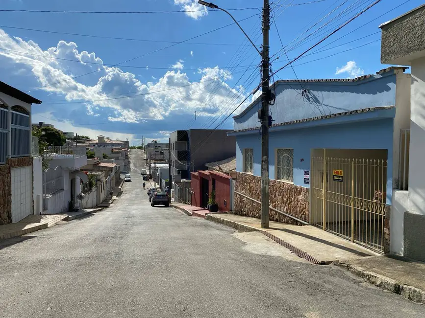 Casa à venda em Santo Antonio Do Monte - MG - imagem 6 Foto 6 de Casa à venda em Santo Antonio Do Monte - MG