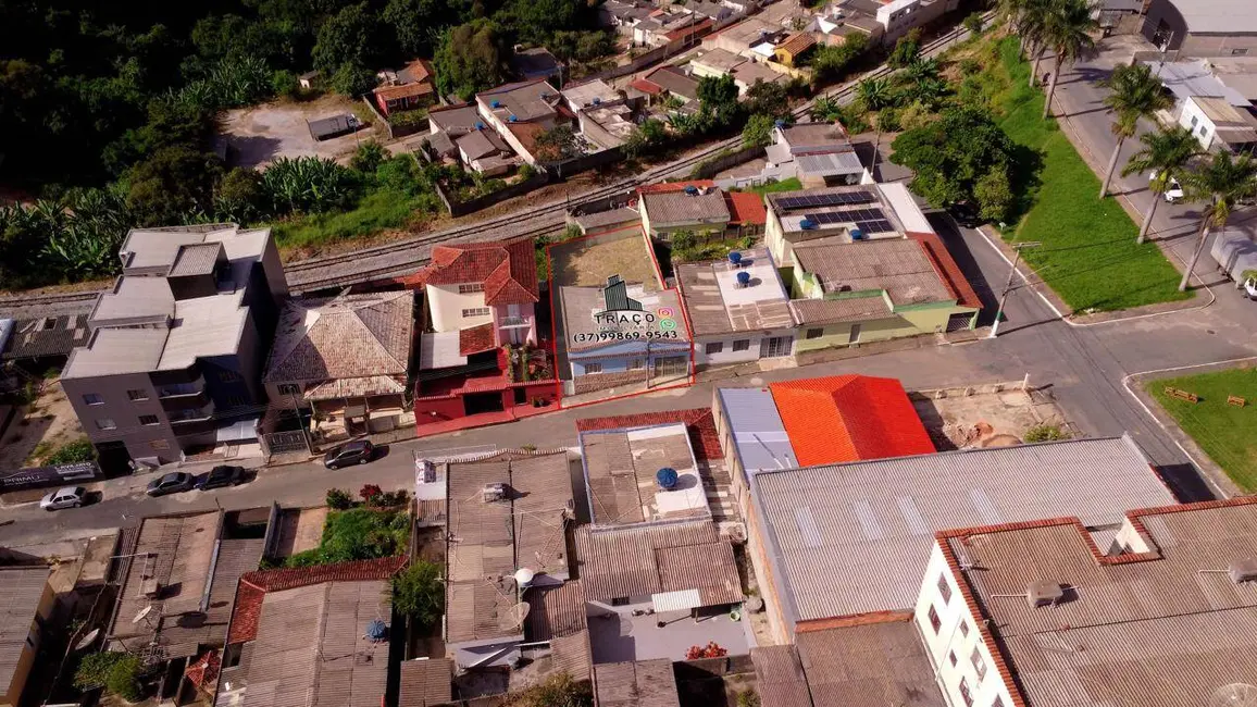 Casa à venda em Santo Antonio Do Monte - MG - imagem 3 Foto 3 de Casa à venda em Santo Antonio Do Monte - MG