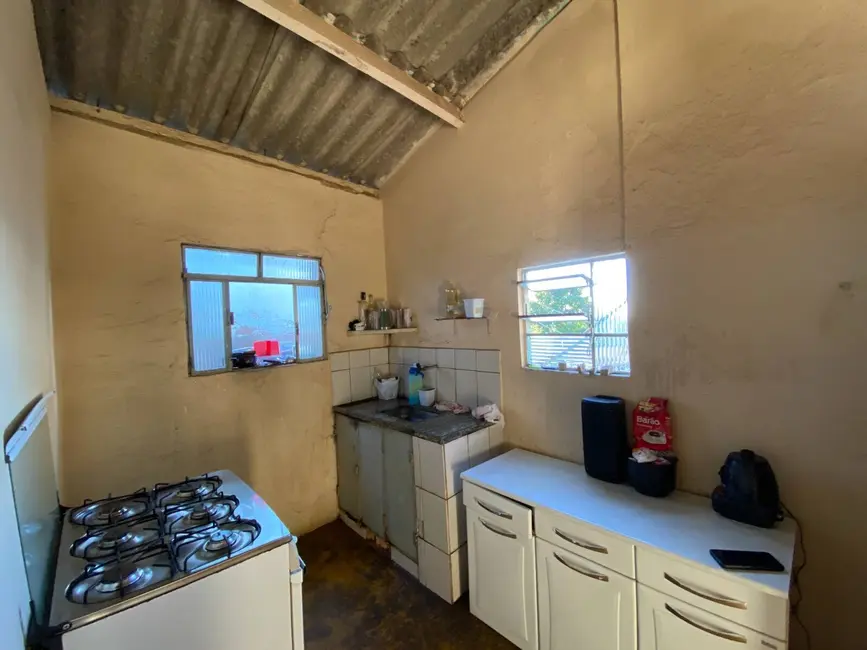 Casa à venda em Santo Antonio Do Monte - MG - imagem 6 Foto 6 de Casa à venda em Santo Antonio Do Monte - MG