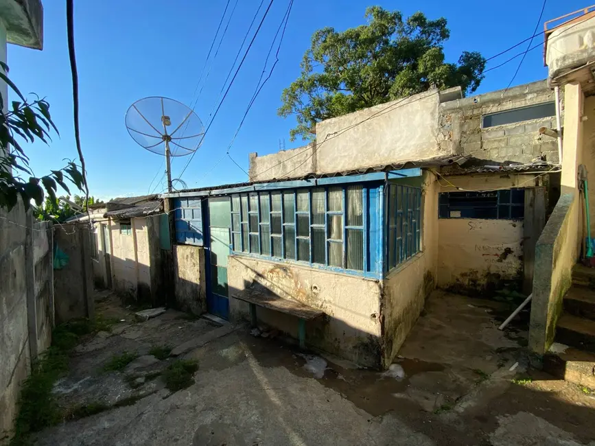 Casa à venda em Santo Antonio Do Monte - MG - imagem 8 Foto 8 de Casa à venda em Santo Antonio Do Monte - MG