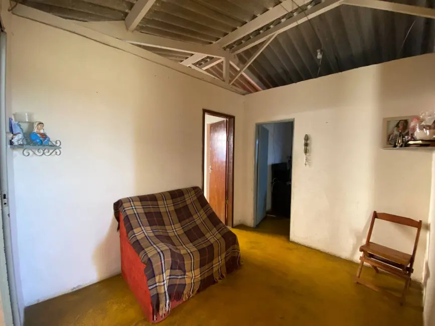 Casa à venda em Santo Antonio Do Monte - MG - imagem 2 Foto 2 de Casa à venda em Santo Antonio Do Monte - MG