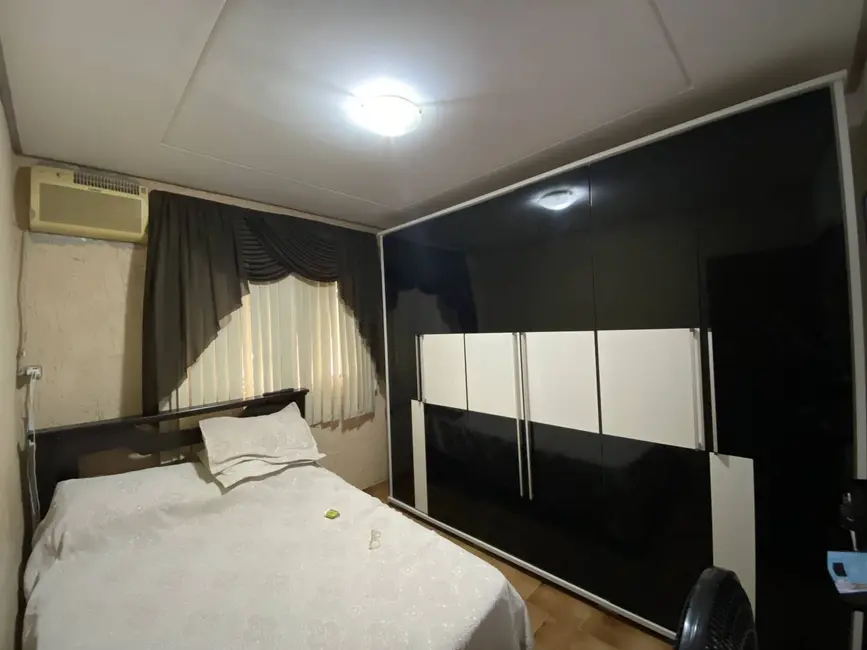 Casa à venda em Santo Antonio Do Monte - MG - imagem 3 Foto 3 de Casa à venda em Santo Antonio Do Monte - MG