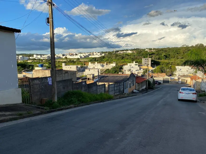 Foto 4 de Terreno / Lote à venda, 135m2 em Santo Antonio Do Monte - MG