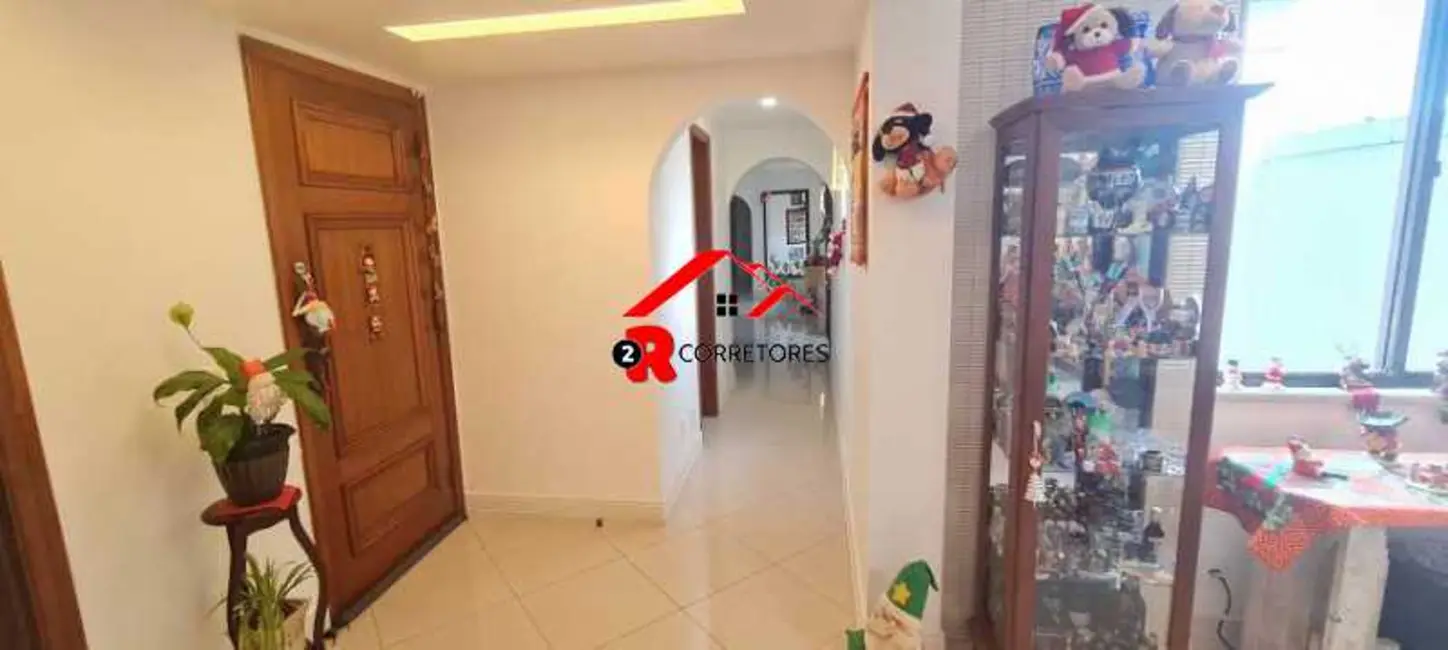 Cobertura com 5 quartos à venda, 299m2 em Rio De Janeiro - RJ - imagem 9 Foto 9 de Cobertura com 5 quartos à venda, 299m2 em Rio De Janeiro - RJ