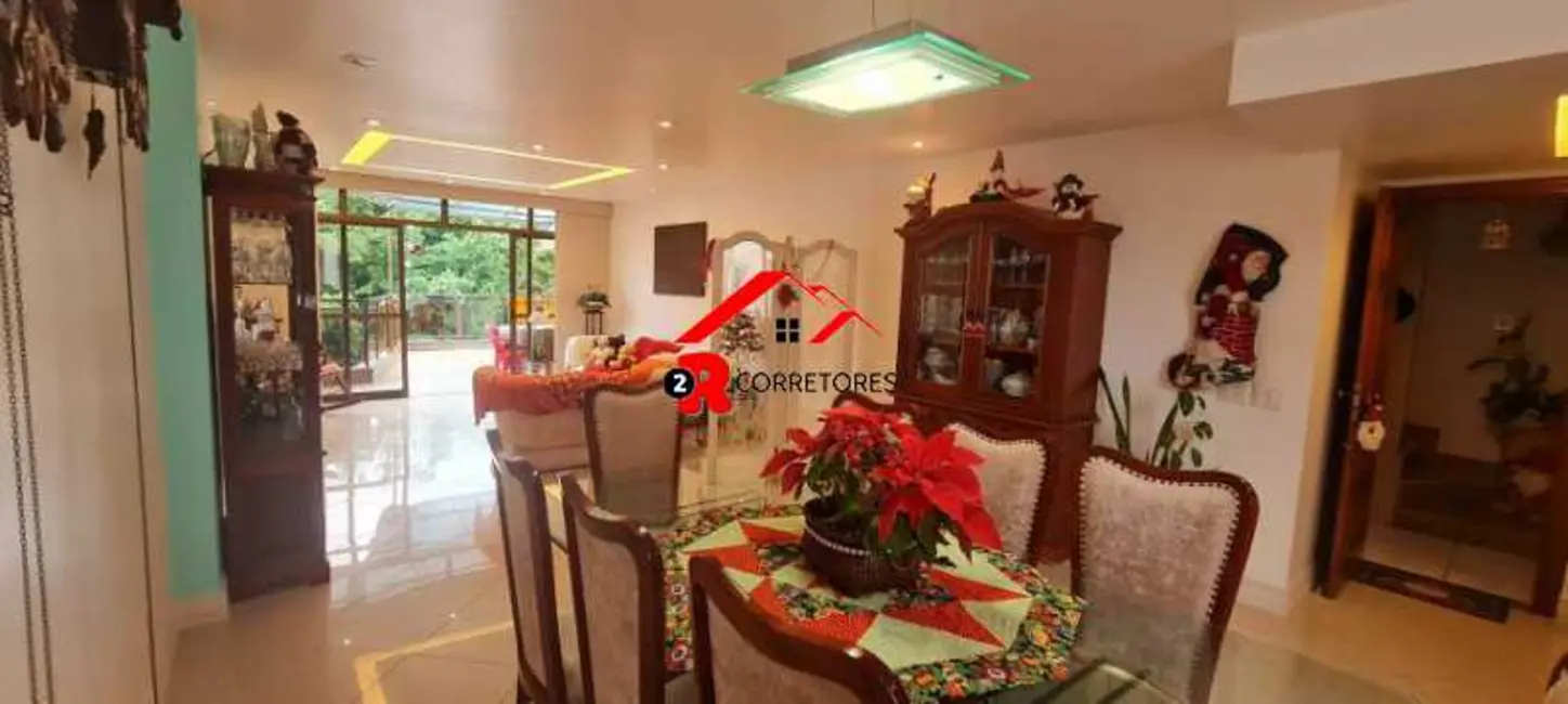 Cobertura com 5 quartos à venda, 299m2 em Rio De Janeiro - RJ - imagem 7 Foto 7 de Cobertura com 5 quartos à venda, 299m2 em Rio De Janeiro - RJ