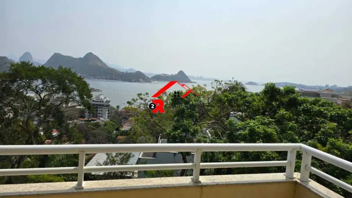 Foto 1 de Casa de Condomínio com 3 quartos à venda, 274m2 em Niteroi - RJ