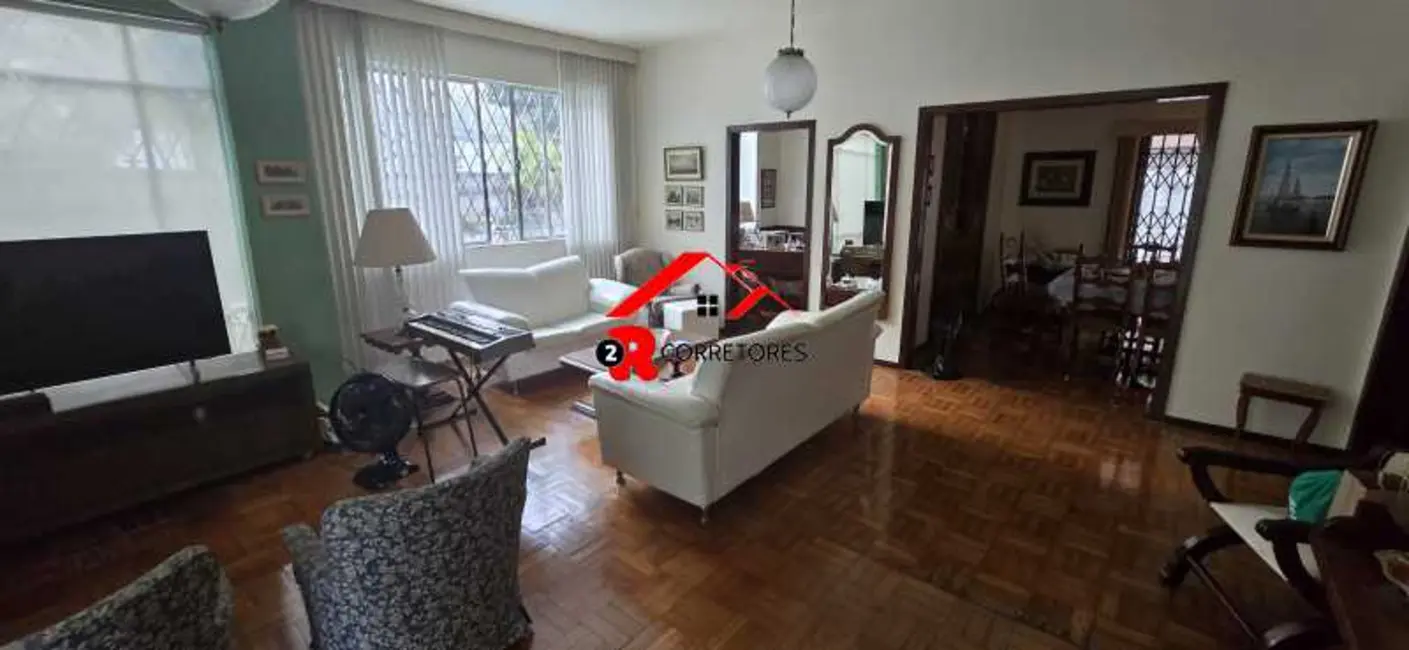 Casa com 5 quartos à venda, 270m2 em Rio De Janeiro - RJ - imagem 2 Foto 2 de Casa com 5 quartos à venda, 270m2 em Rio De Janeiro - RJ