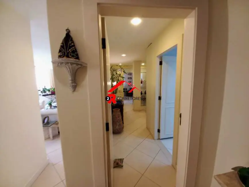 Foto 9 de Apartamento com 4 quartos à venda, 247m2 em Rio De Janeiro - RJ